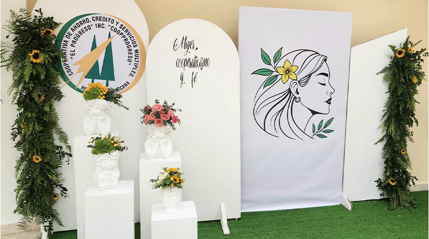 El pasado sábado, Cooperativa "El Progreso" realizó una conferencia dirigida a las mujeres con el objetivo de educar y a la vez, resaltar la importancia de la mujer en el cooperativismo.